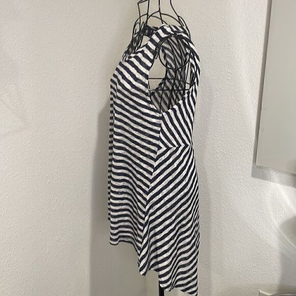 Coin 1804 yes, navy and white striped tank open/split back size M - Picture 4 of 8